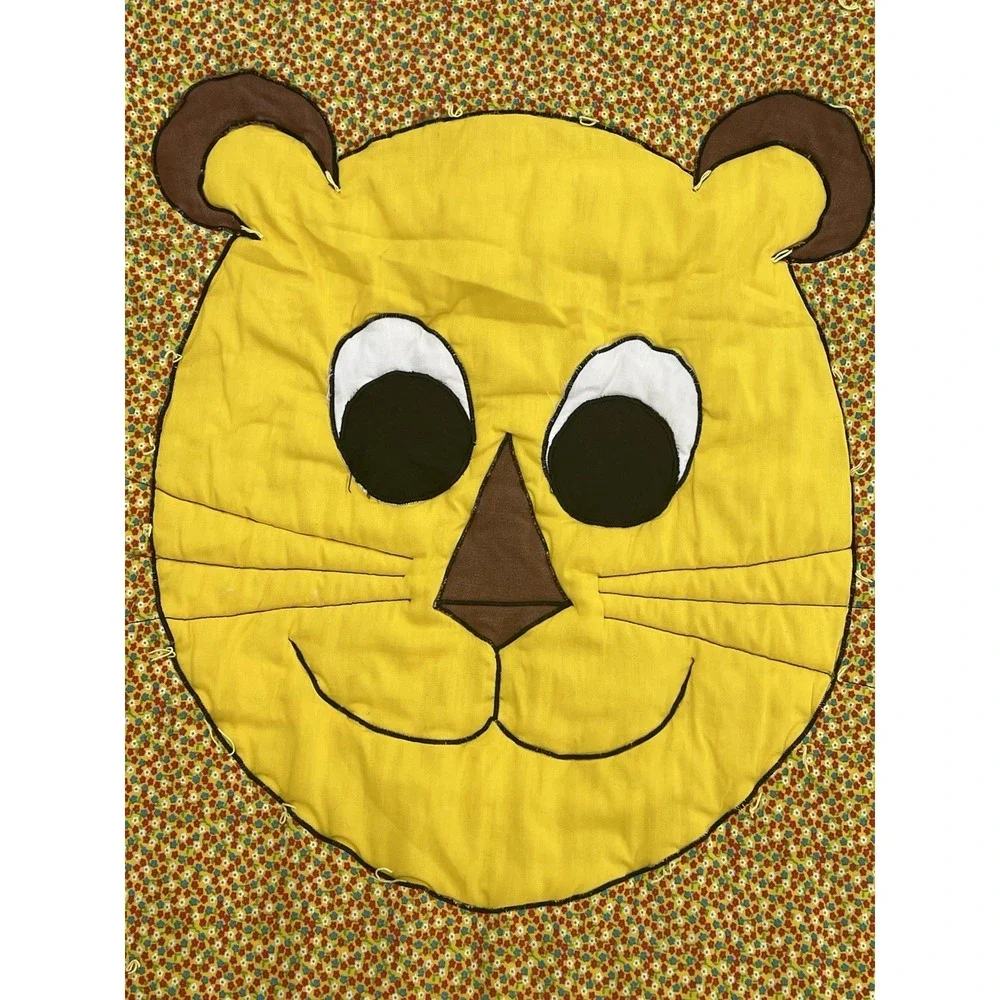 VTG 70s Lion Baby Quilt Blanket Nursery Retro Floral Yellow LRG 48x39 Handmade